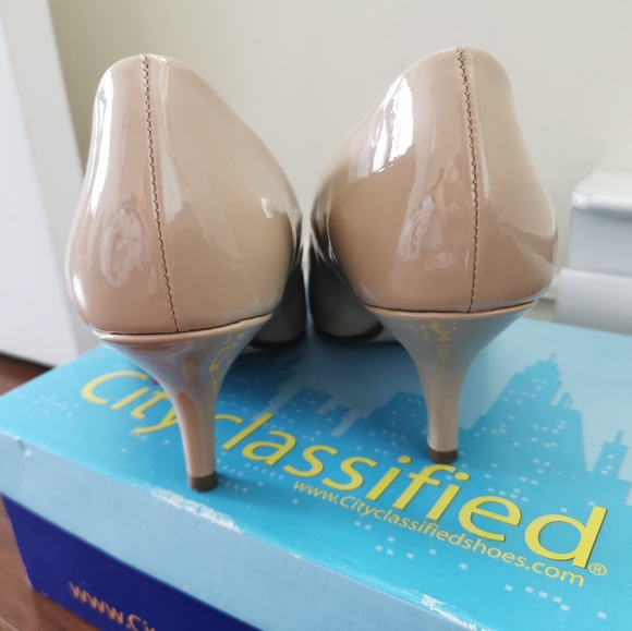 Heels size 7 - Picture 4 of 5